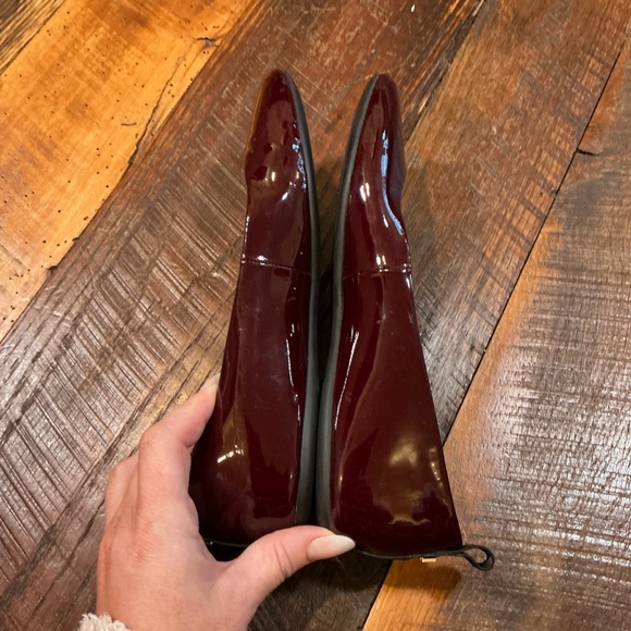 Karl Lagerfeld Paris Women’s Burgundy Patent Leather Ballet Flats Size 7.5 – KL - Picture 5 of 8